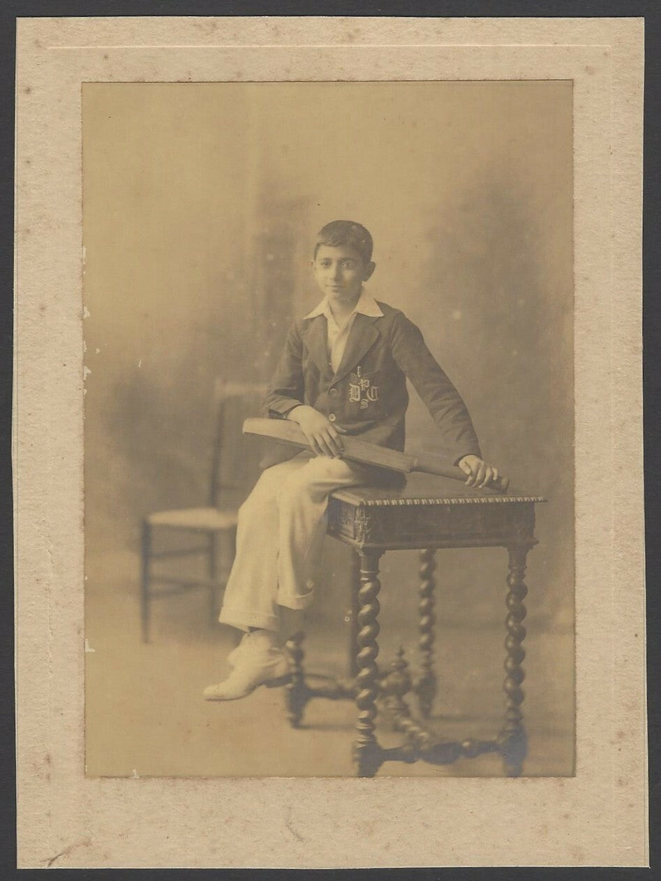 India vintage mounted student photo 12 x 17 cm