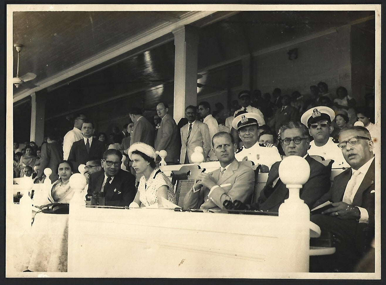 Queen Elizabeth II 1961 India Visit photograph - Race Corse, Bombay 6" x 8.5"