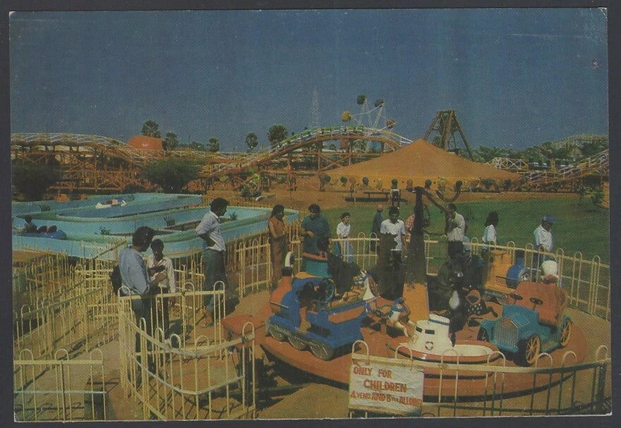 India BOMBAY vintage colour postcards (7)