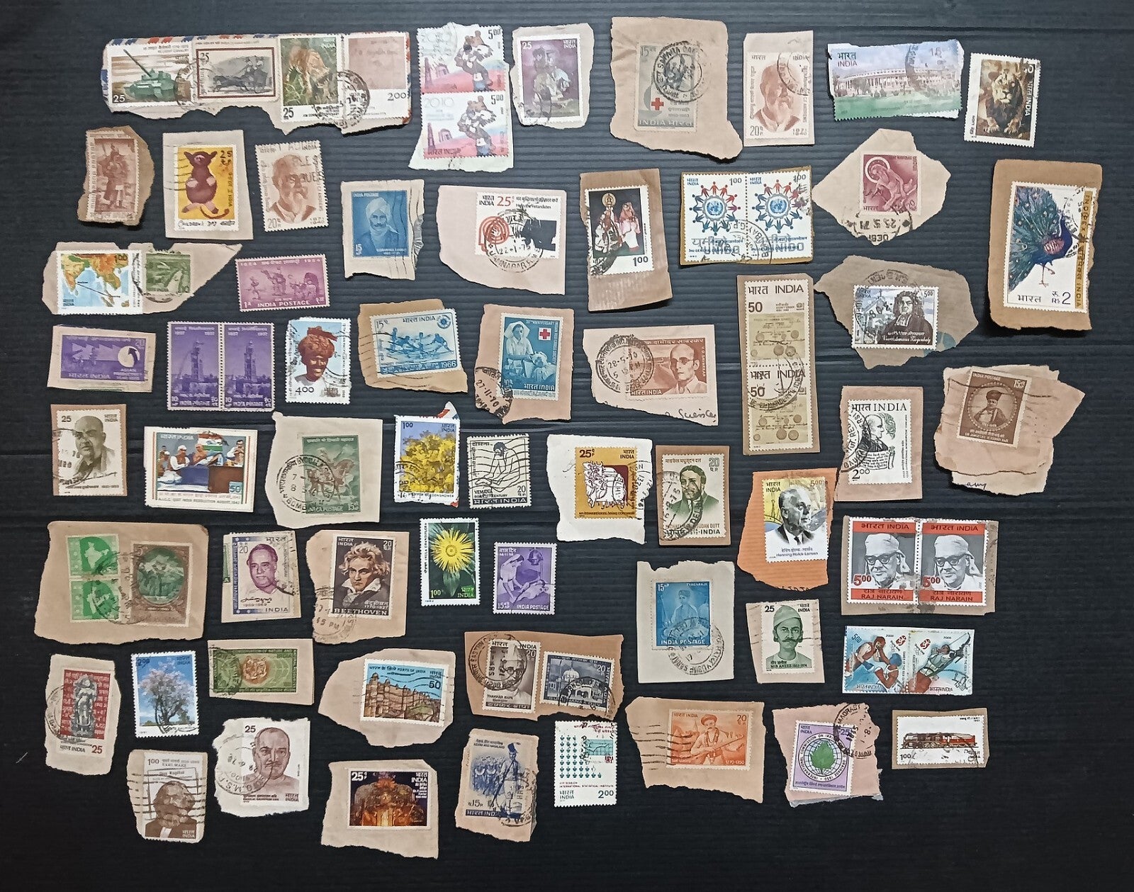 India unpicked on paper commemorative mix (100)