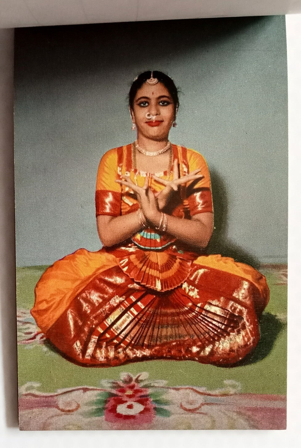 AOP VIEWS FROM INDIA vintage booklet of 10 postcards