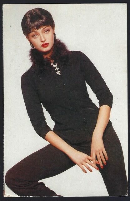 AOP India Bollywood AISHWARYA RAI vintage postcard 