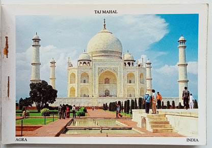 India - Taj Mahal vintage booklet of 10 postcards