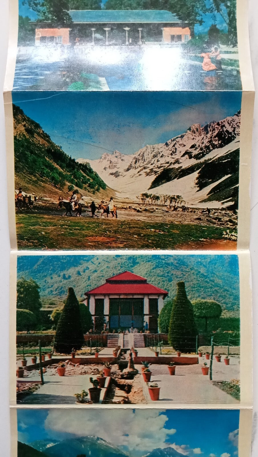(AOP) India - Kashmir vintage booklet of 10 postcards