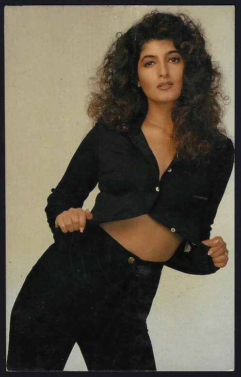 AOP India Bollywood TWINKLE KHANNA vintage postcard 