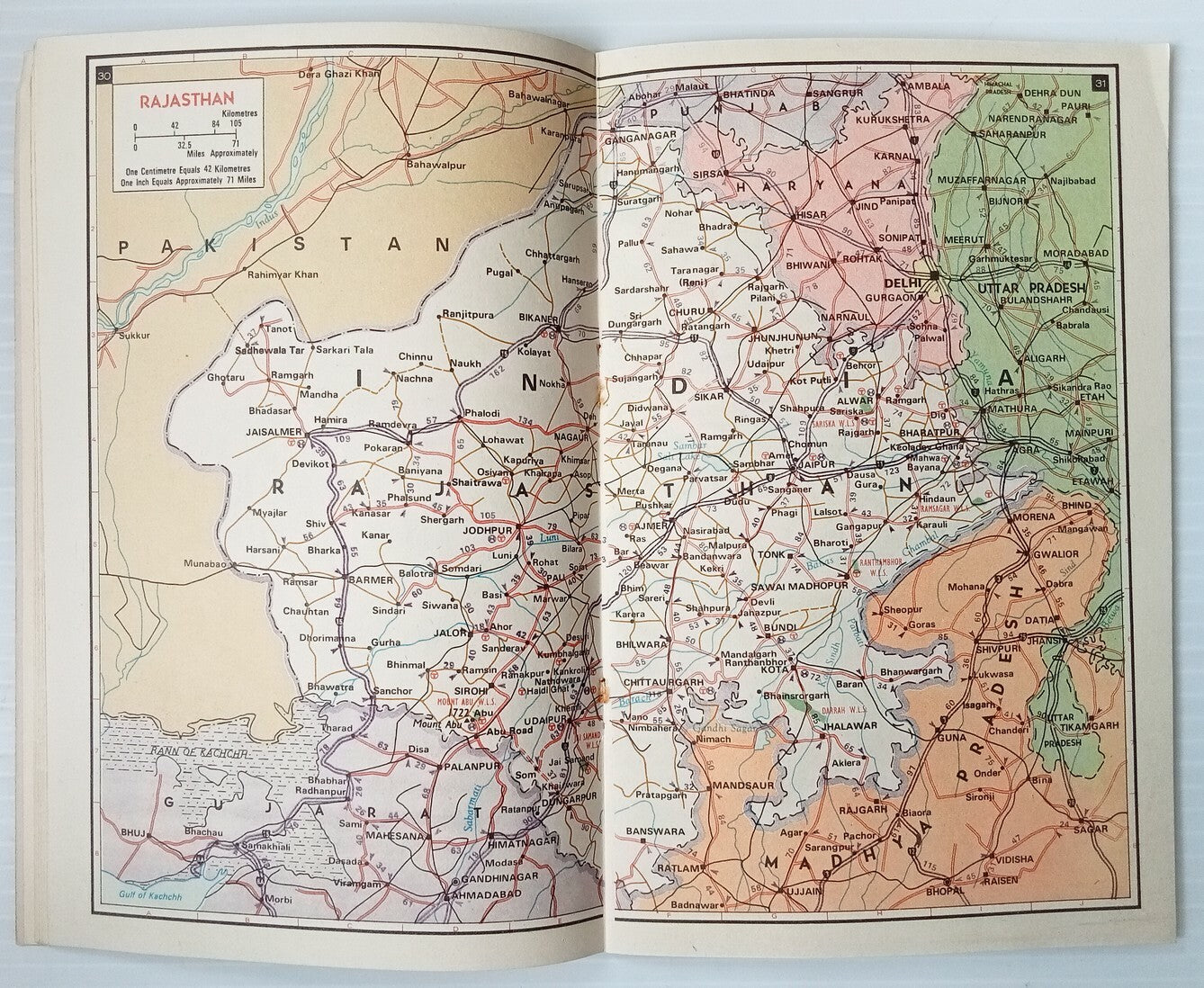 AOP India Road Atlas of India by Diners Club International