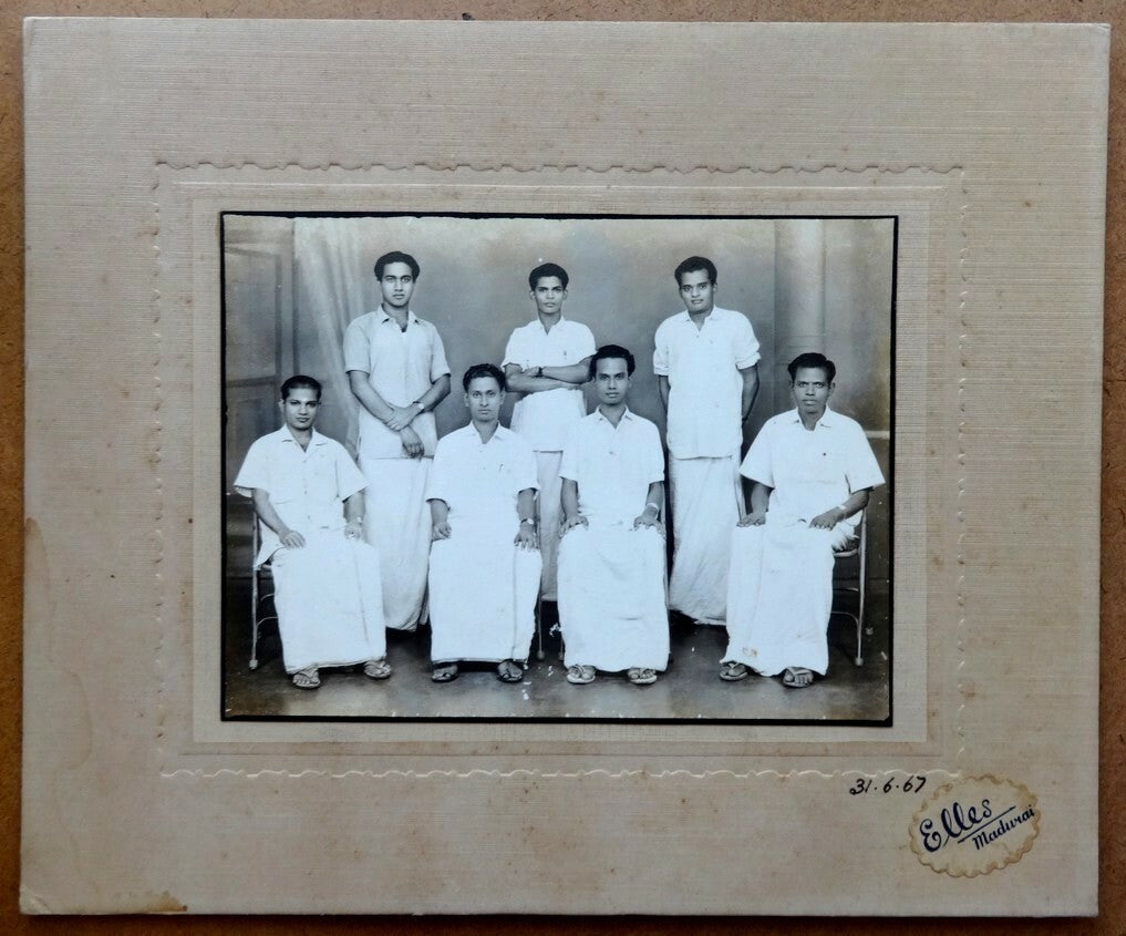 India vintage Tamil Family mounted photographs (5)