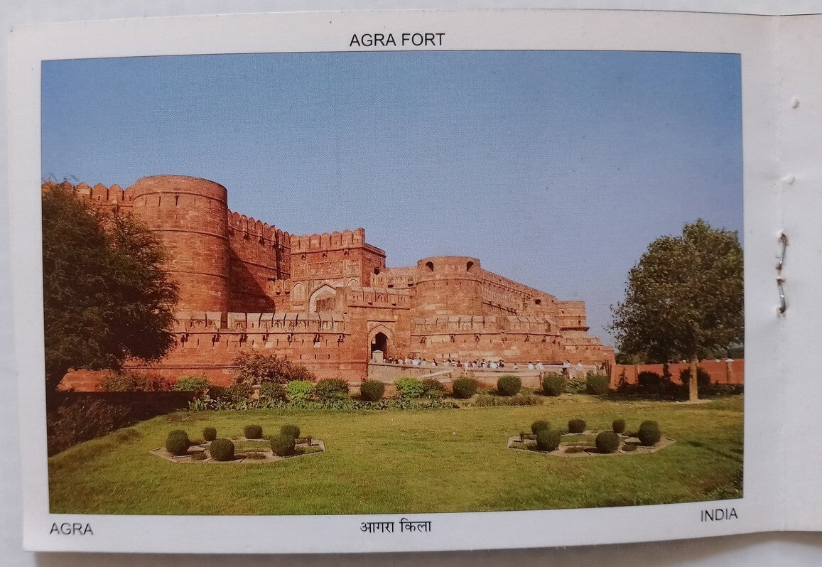 (AOP) India - Beautiful AGRA Monuments booklet of 8 views