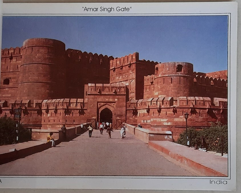 India Agra and Fatehpur Sikri booklet of 12 postcards 
