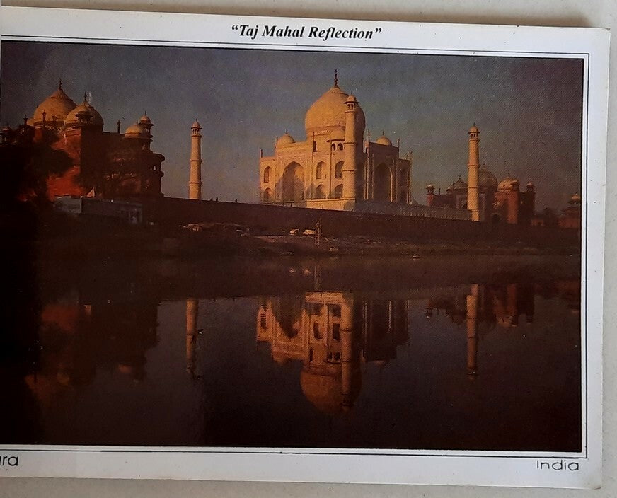India Agra and Fatehpur Sikri booklet of 12 postcards 