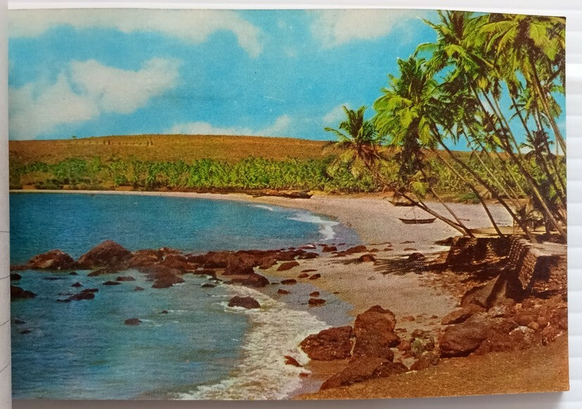 AOP India Damsan GOA souvenir booklet of 10 postcards 
