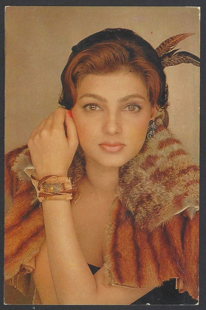 AOP India Bollywood vintage postcard MAMTA KULKARNI