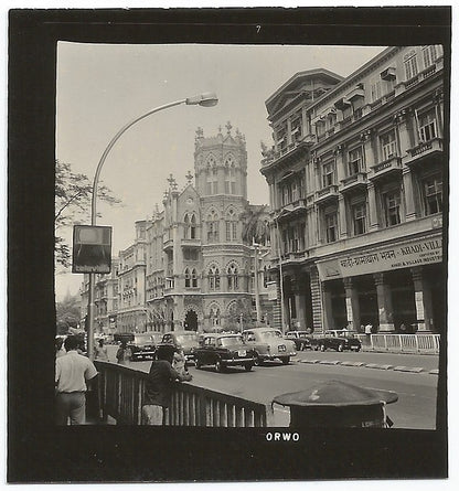 India Bombay small vintage photo 57mm x 57mm DN Road ORWO