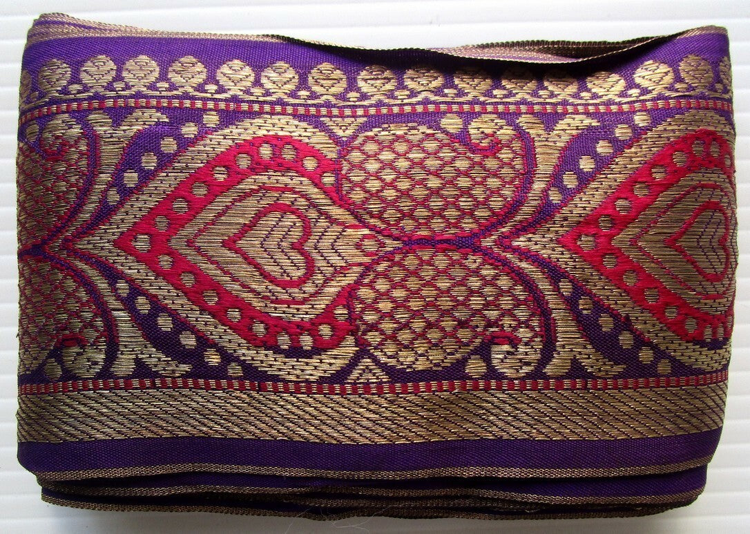 India embroidered border / trim with zari (metallic) threads 9.5cm x 772cm