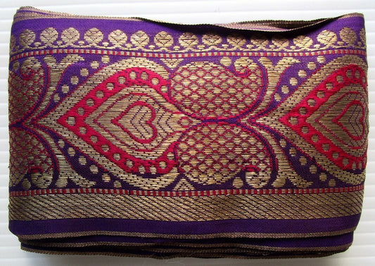 India embroidered border / trim with zari (metallic) threads 9.5cm x 772cm