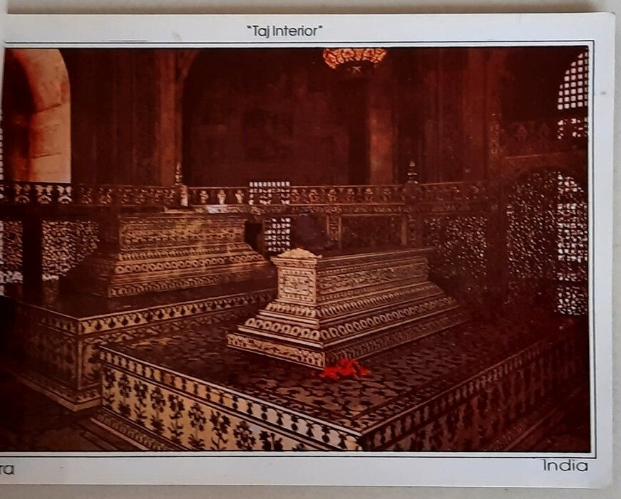 India Agra and Fatehpur Sikri booklet of 12 postcards 