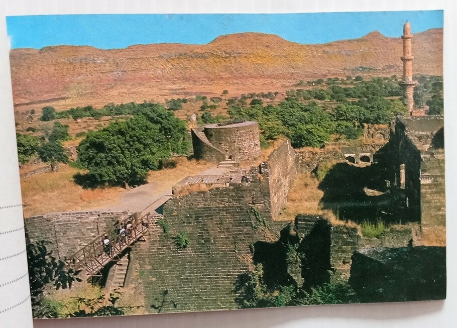 India postcards booklet of 10 postcards DAULATABAD & KHULDABAD	