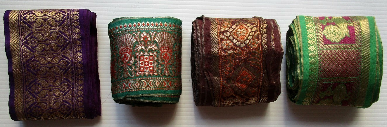 India Banarasi woven border / trim with zari (metallic) threads 3 3/4 in x 26 ft