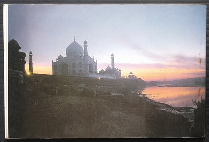AOP India vintage booklet of 10 postcards - Taj Mahal