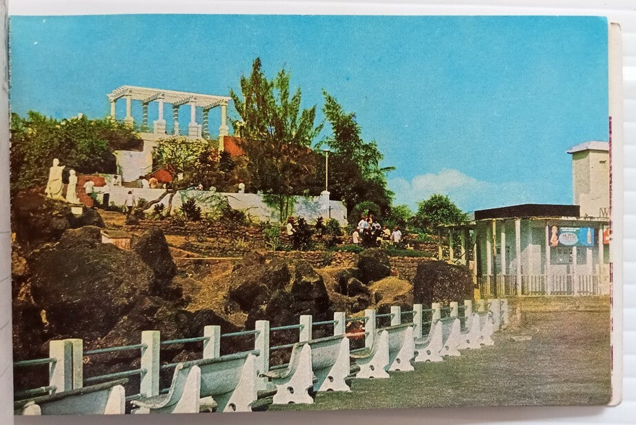 AOP India DAMSAN GOA vintage souvenir booklet of 10 postcards
