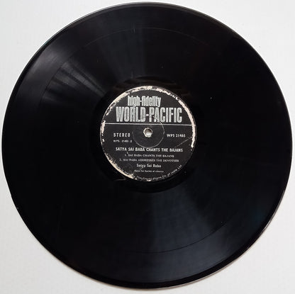 India World Pacific 33rpm Satya Sai Baba Chants the Bhajans