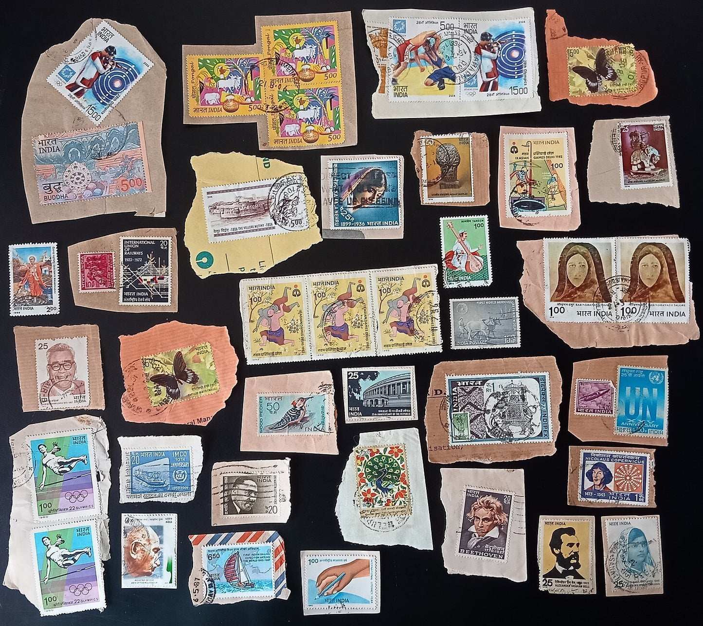 India unpicked on paper commemorative mix (200)