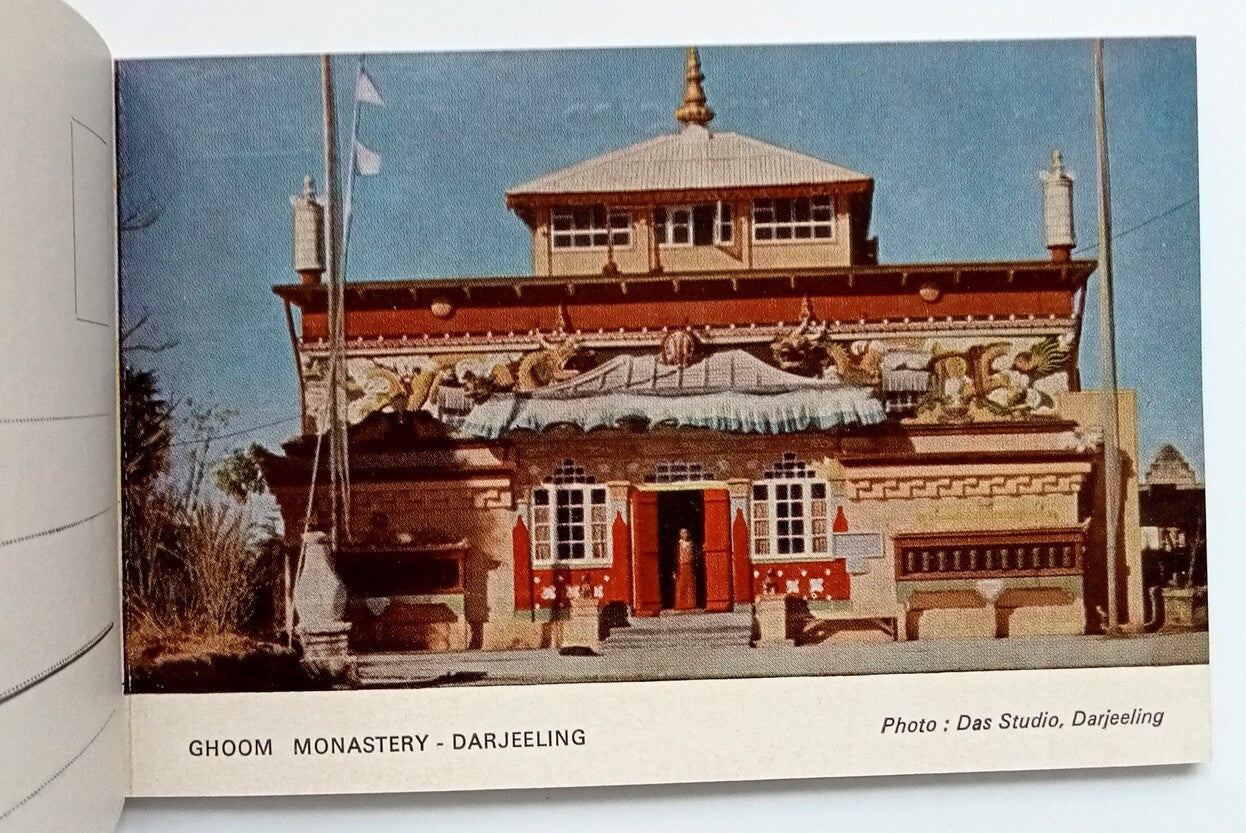 India - Darjeeling vintage booklet of 10 postcards
