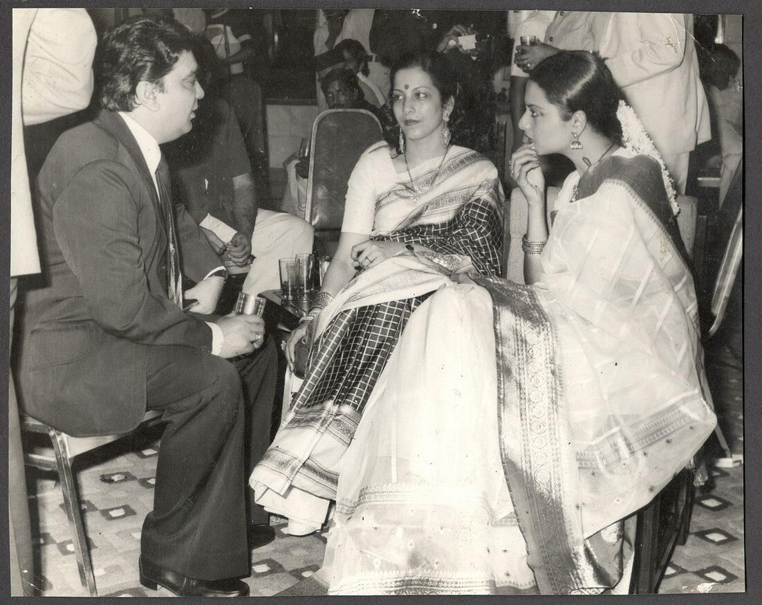 India Bollywood press photo REKHA 6" 8"