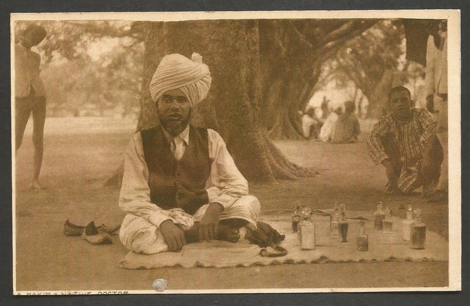 India vintage postcard A HAKIM – NATIVE DOCTOR