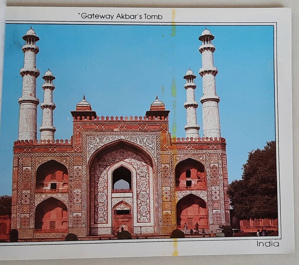 India Agra and Fatehpur Sikri booklet of 12 postcards 