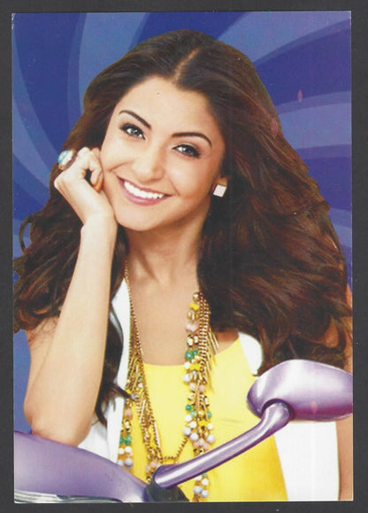India BOLLYWOOD Anushka Sharma or Kohli postcard