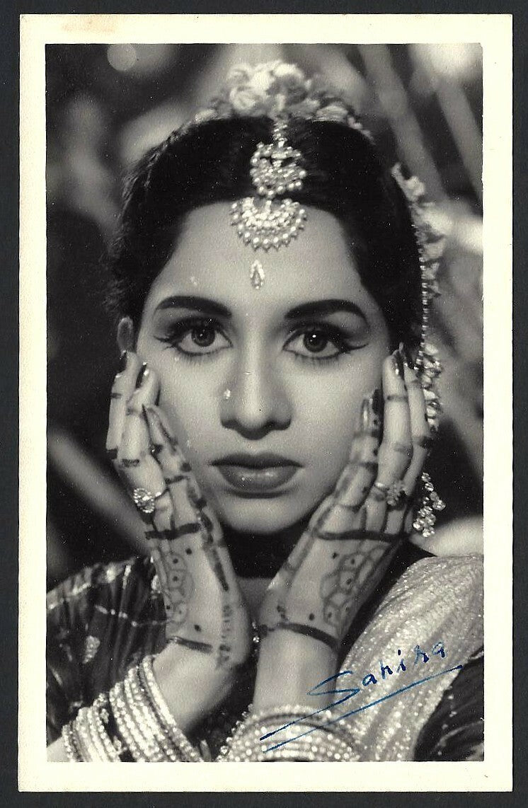 India Bollywood 1950s postcard signed Sahira of Chalti Ka Naam Gaadi