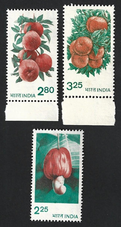 India 1979 FRUITS set of 3 MNH. Phila INR 800.-