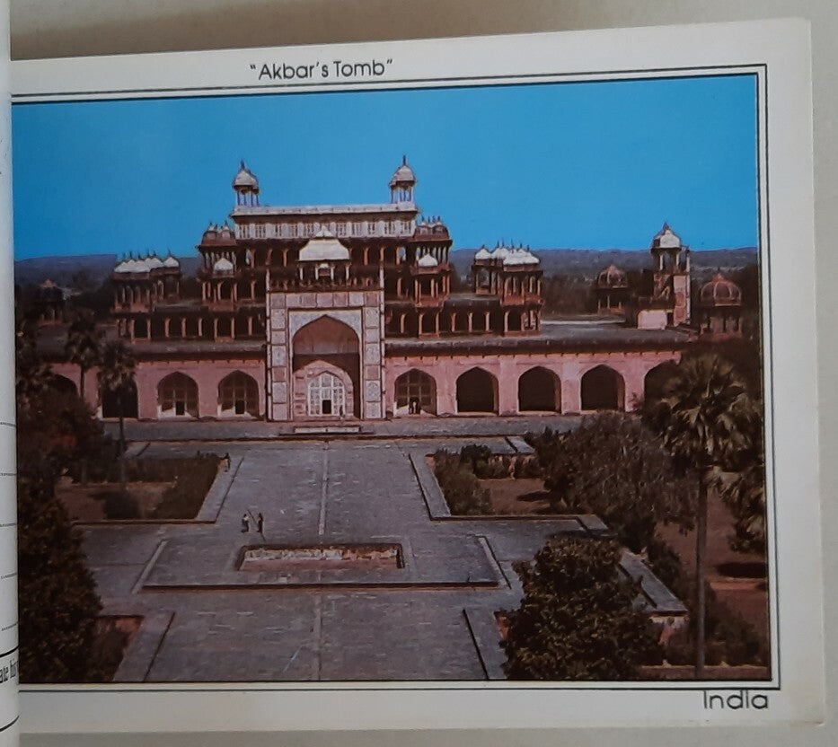 India Agra and Fatehpur Sikri booklet of 12 postcards 