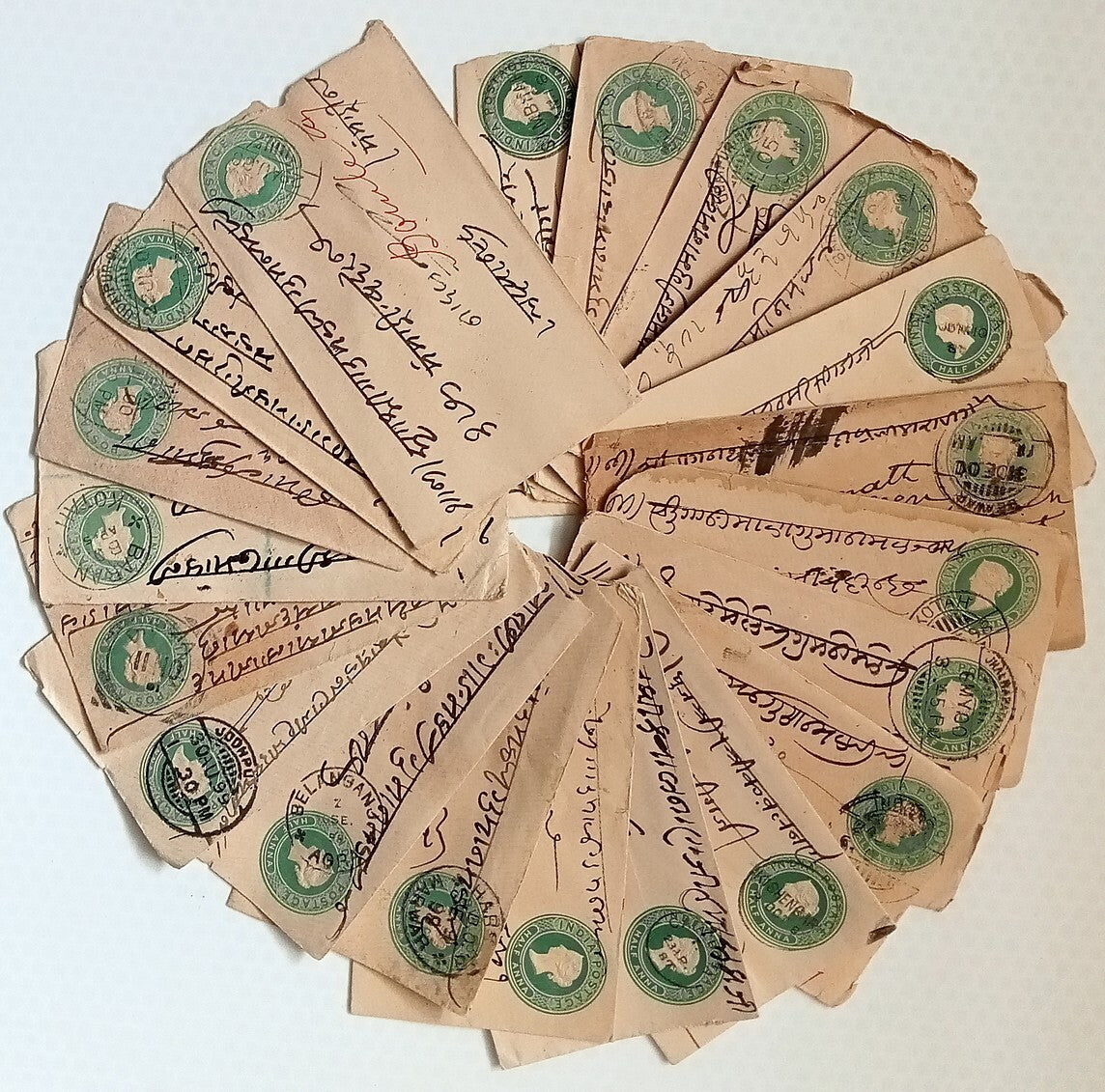 AOP India QV 1/2a green envelopes x 100 selected for condition WHOLESALE