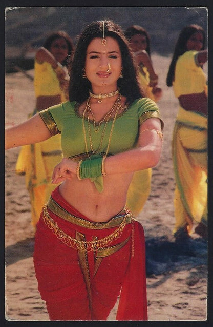 AOP India Bollywood AMISHA PATEL vintage postcard 