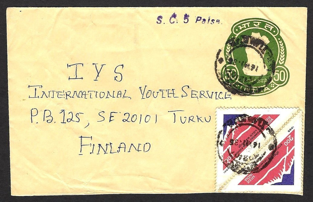 India 1985 Border Road triangulars tete-beche pair on 50p envelope to Finland