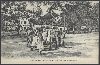 India BRAHMIN BURIAL vintage postcard