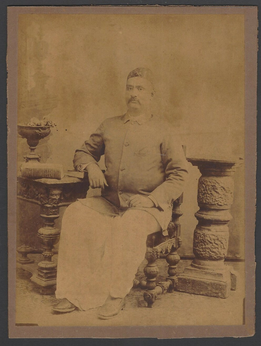 India vintage mounted photograph Householder 6.5” x 9”