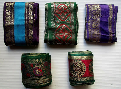 India Banarasi woven border / trim with zari (metallic) threads 4 1/4 in x 26 ft