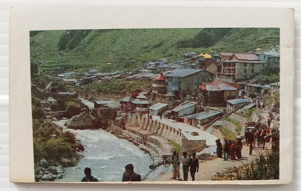 AOP India Badrinath Kedarnath Hardwar vintage tourist booklet of 16 postcards 