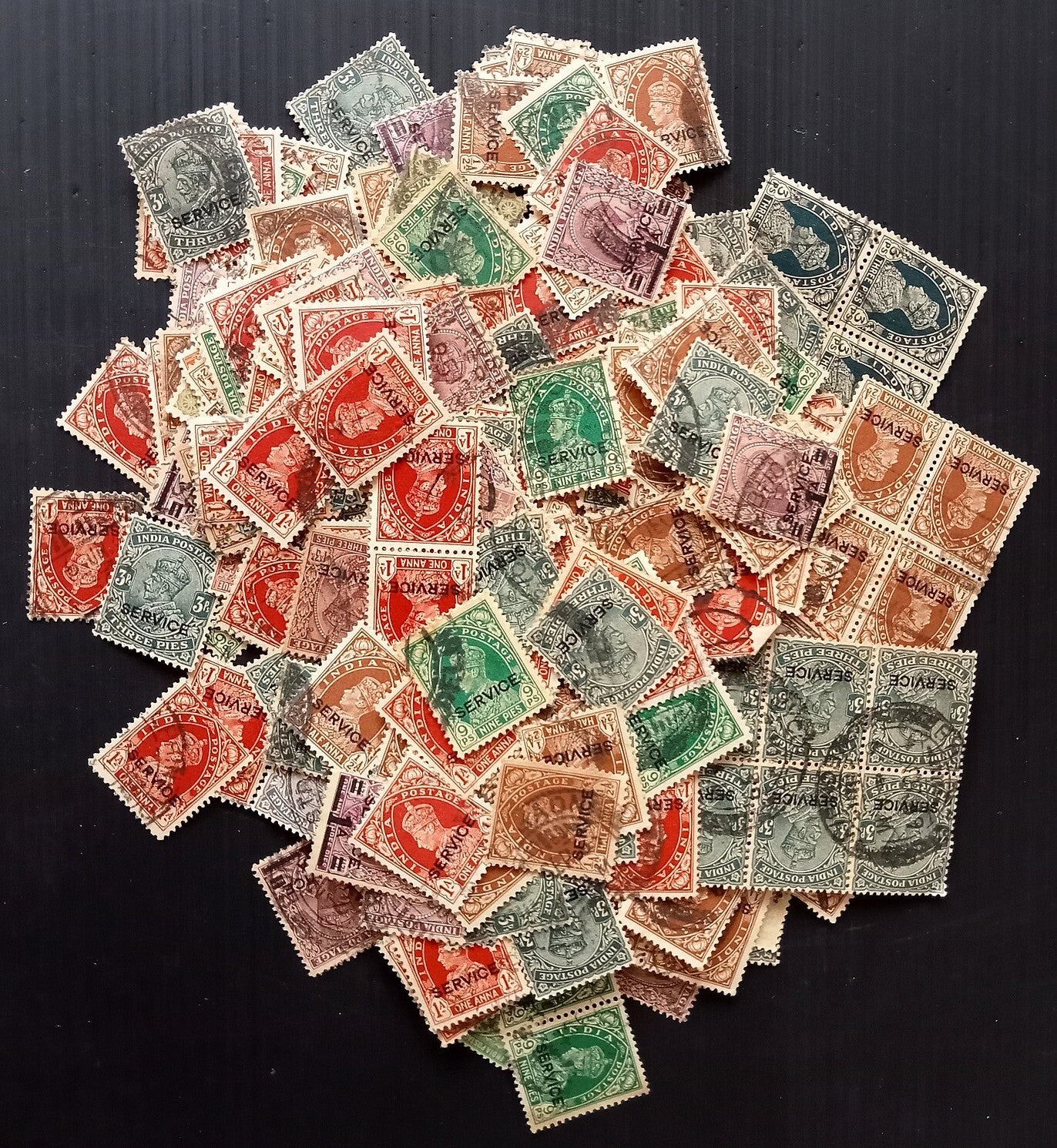 India KGVI 1942 issue used accumulation (450+ stamps)