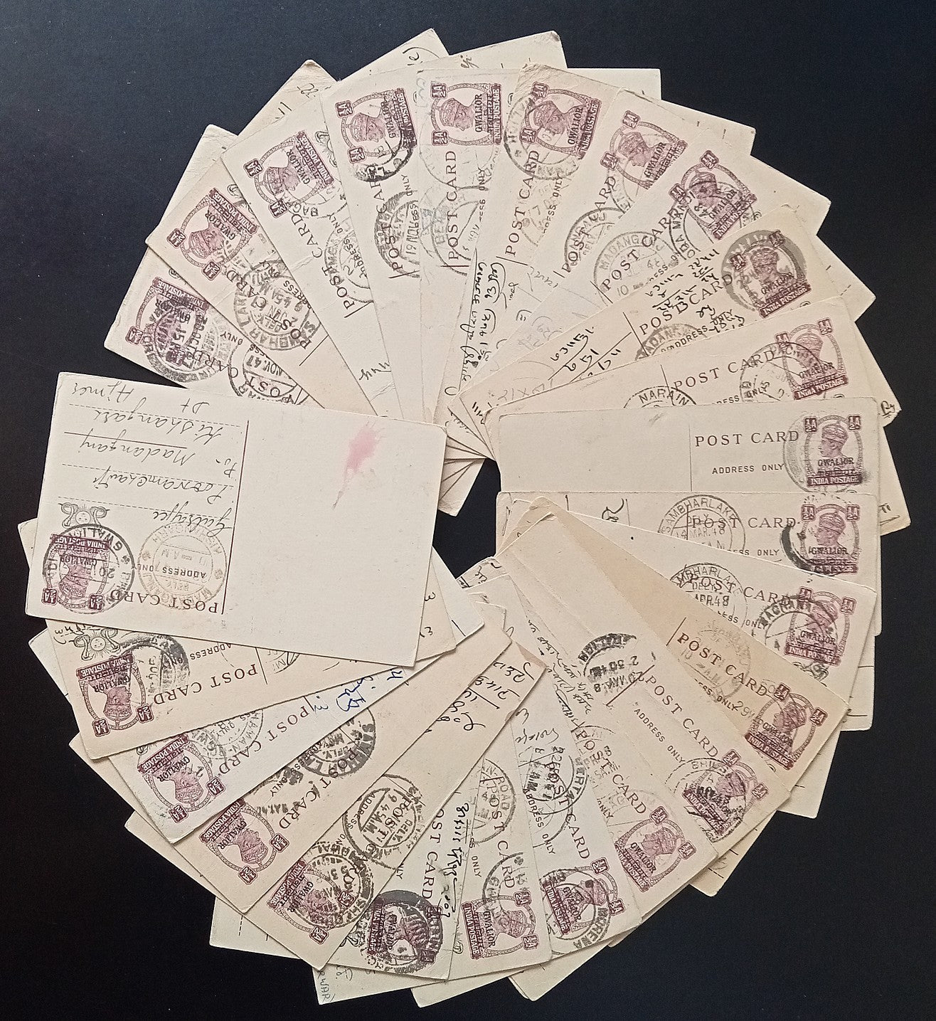 India Gwalior State postal stationery / postal history accumulation (100 items)