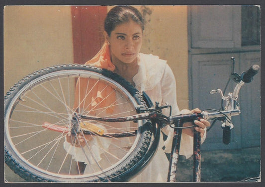 AOP India vintage Bollywood postcard collection KAJOL (15)