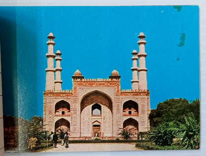 AOP India Tourist booklet of 18 postcards