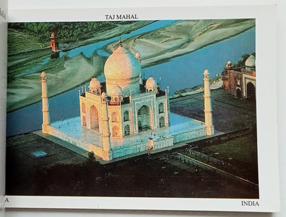 India - Taj Mahal vintage booklet of 10 postcards