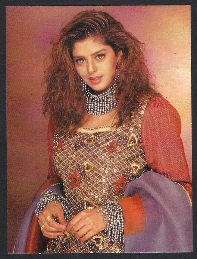 AOP2 India Bollywood 2003 pocket calendar NAGMA