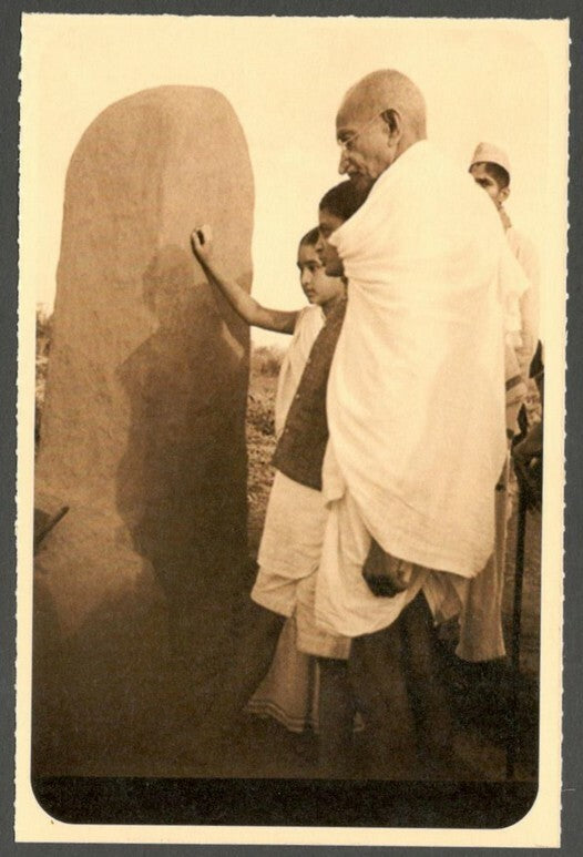 AOP India full back pictorial 50p Gandhi postal card GANDHI