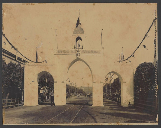 India 1911 King George V Coronation visit Welcome Gate mounted photo 16x20 cm