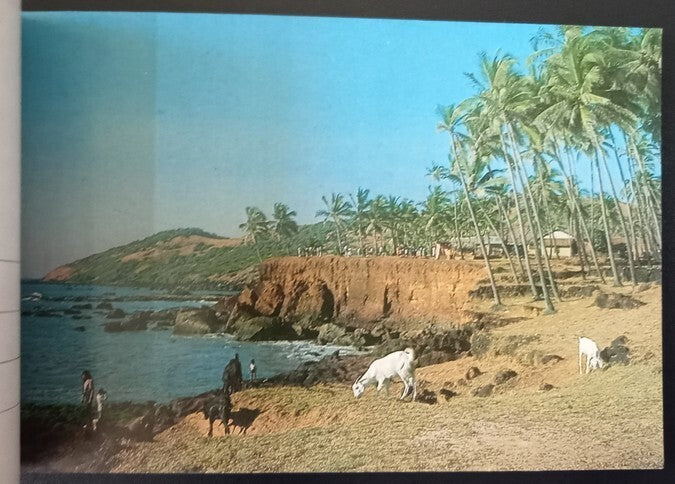 AOP India Damsan GOA souvenir booklet of 10 postcards